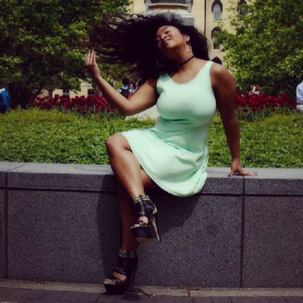 Meet your Posher, Monica